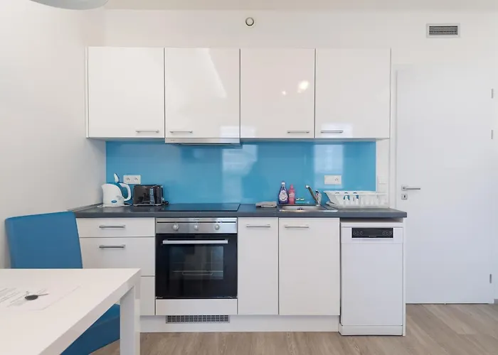Apartmán Bright Studio, 10min Centre, Free Parking
