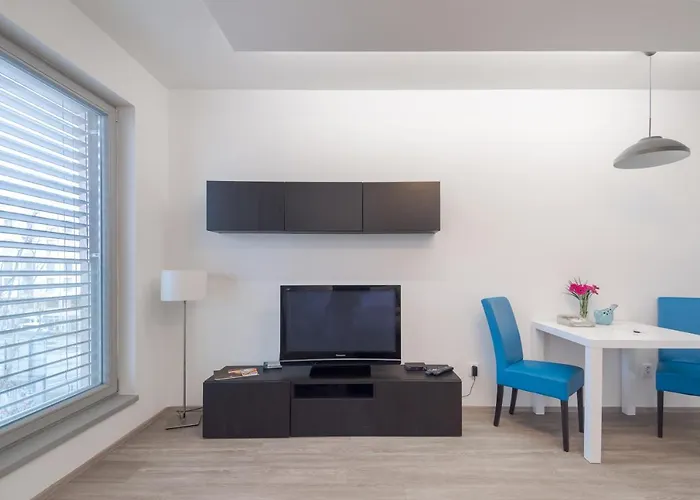 Apartmán Bright Studio, 10min Centre, Free Parking