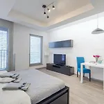 Διαμέρισμα Bright Studio, 10min Centre, Free Parking Πράγα
